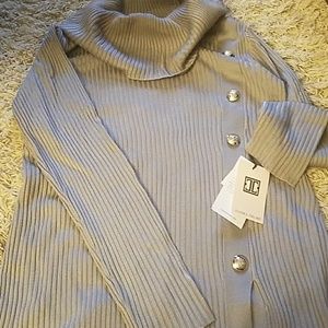 Gray sweater Ivanka Trump